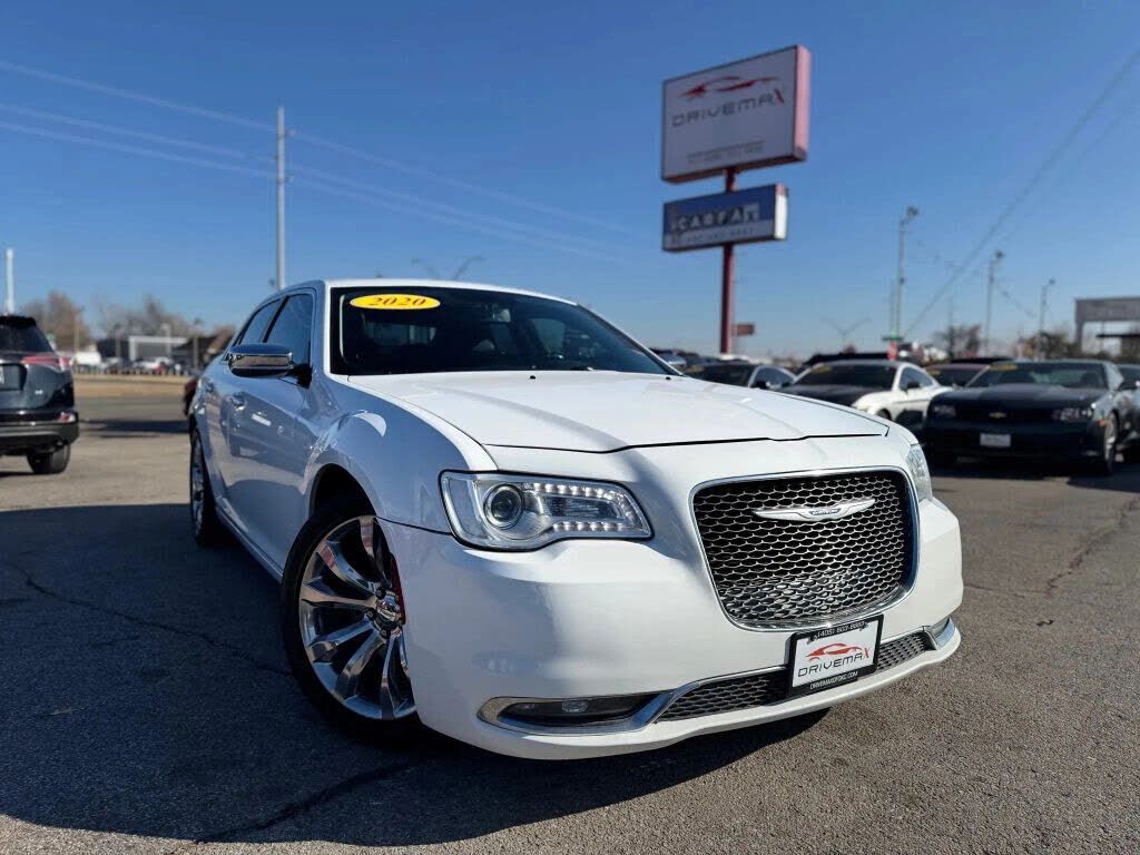 2020 CHRYSLER 300