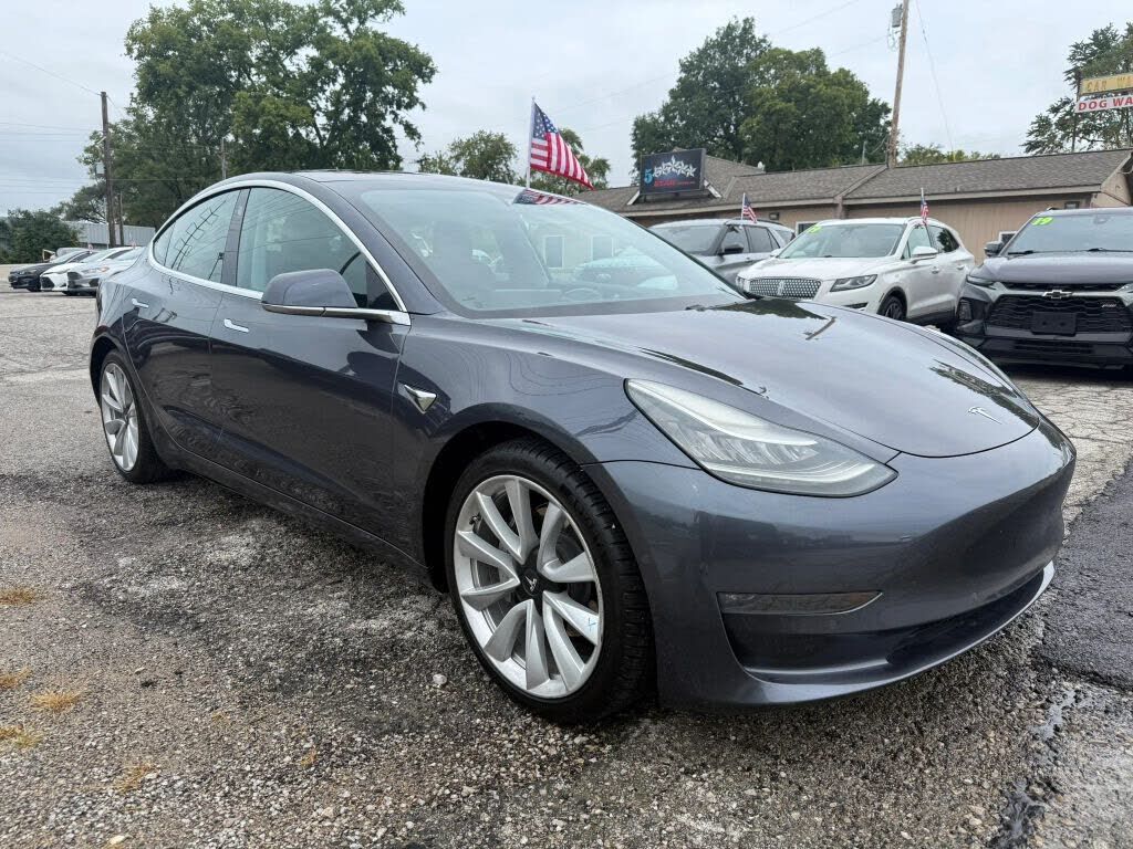 2018 TESLA Model 3