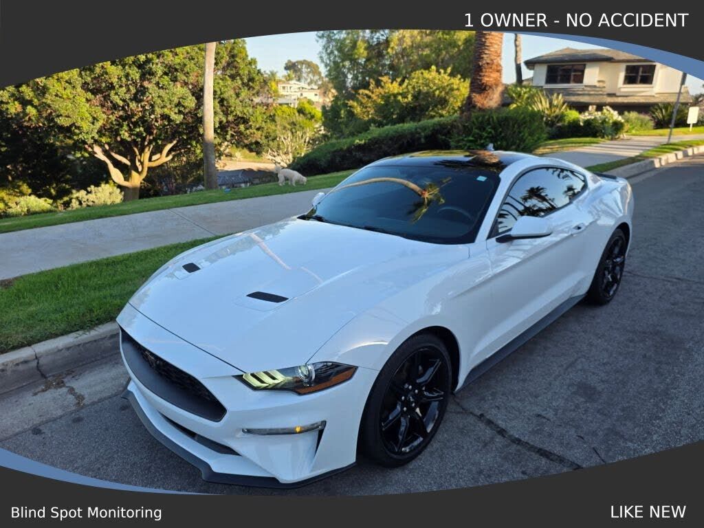 2020 FORD Mustang