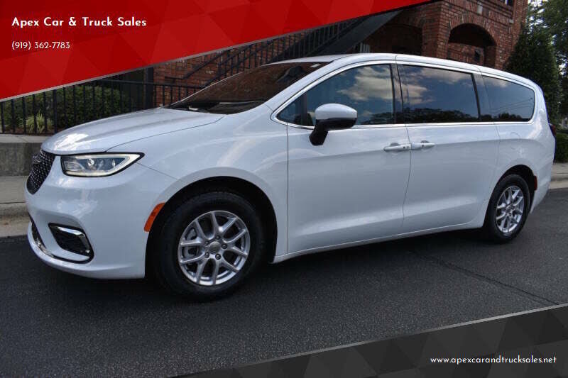 2023 CHRYSLER Pacifica