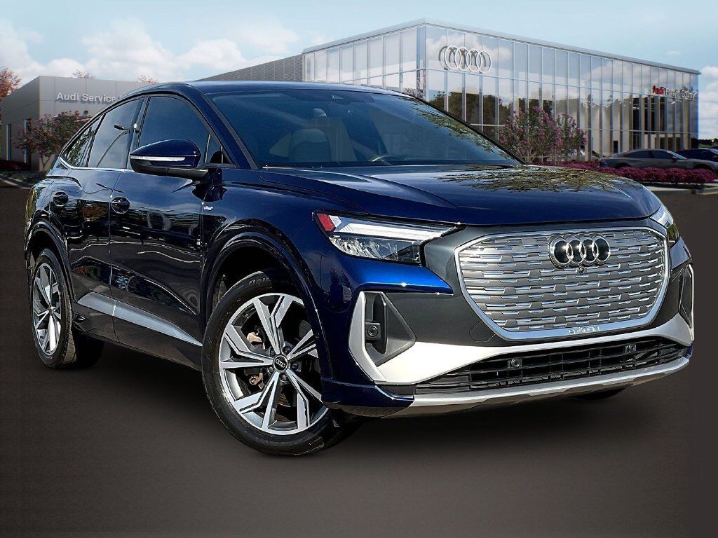2023 AUDI Q4