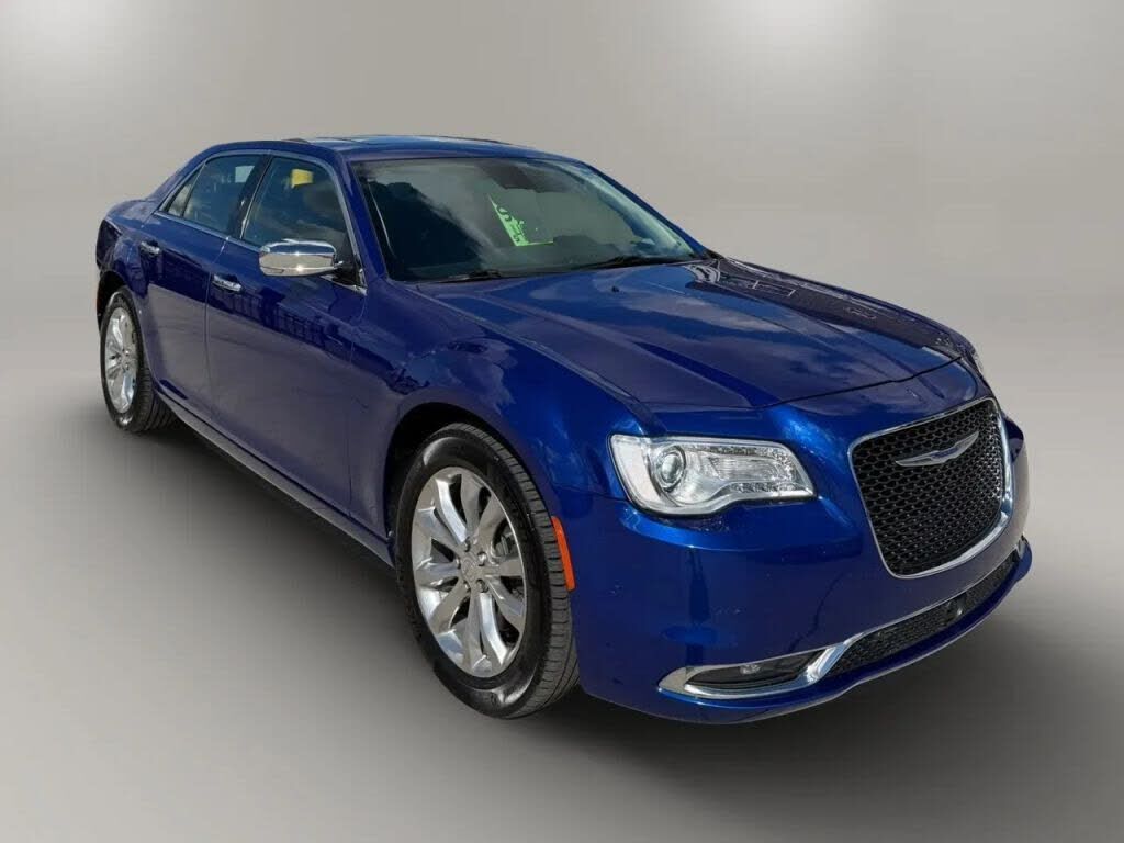 2019 CHRYSLER 300