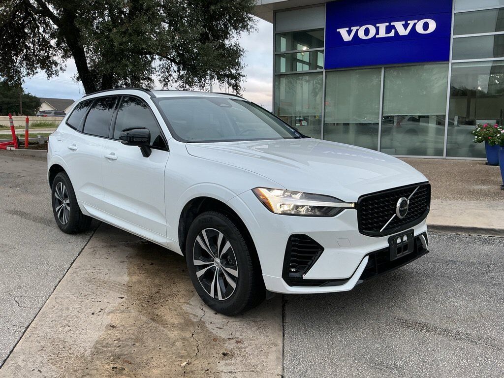 2025 VOLVO XC60