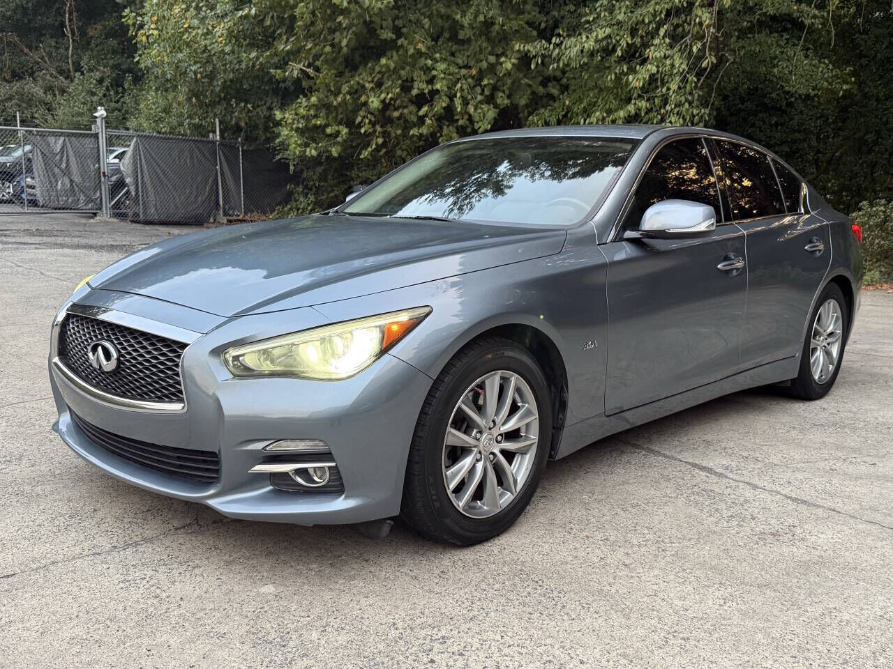 2017 INFINITI Q50
