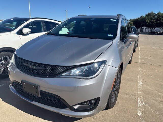 2020 CHRYSLER Pacifica
