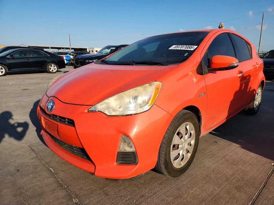 2014 TOYOTA Prius