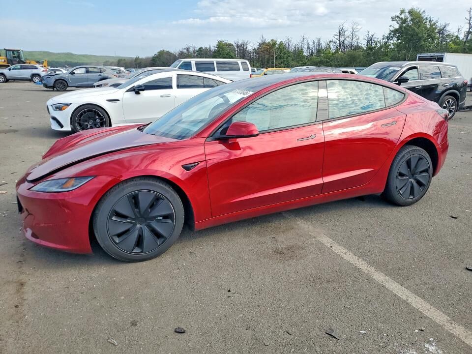 2025 TESLA Model 3