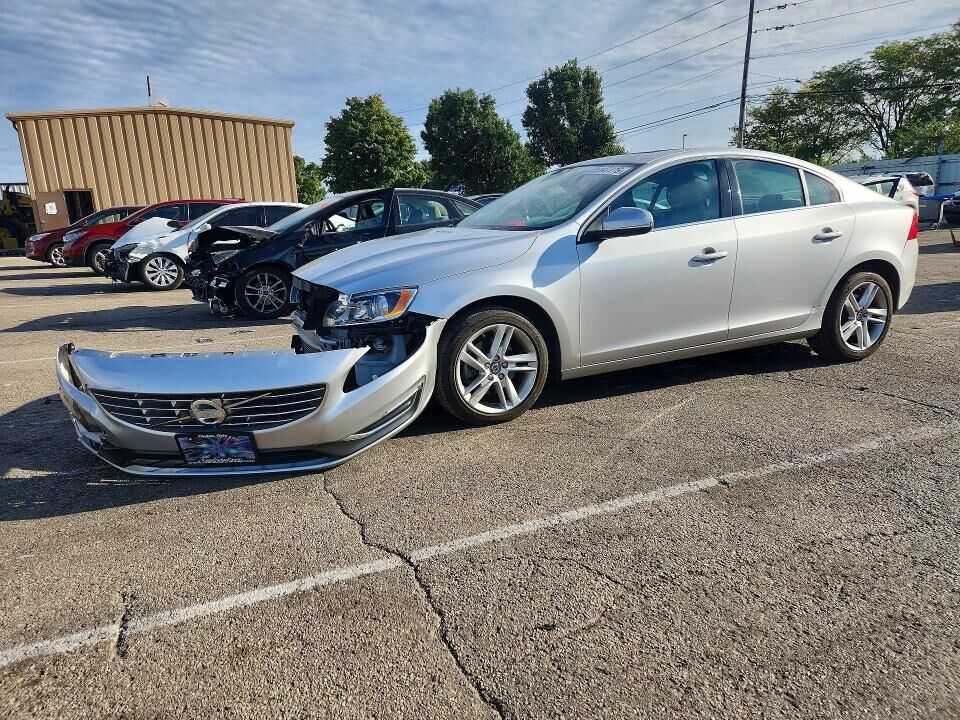 2015 VOLVO S60