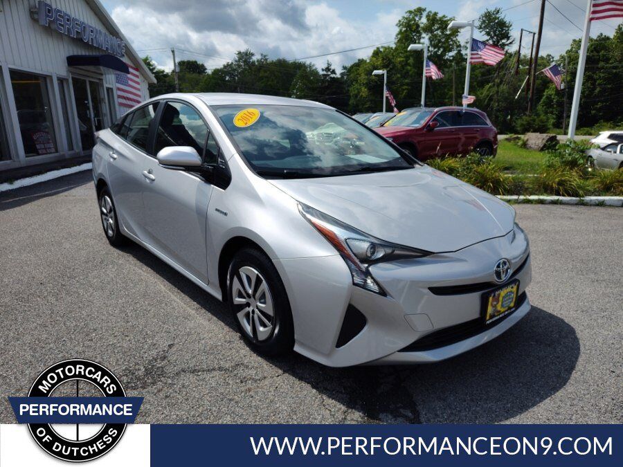 2016 TOYOTA PRIUS
