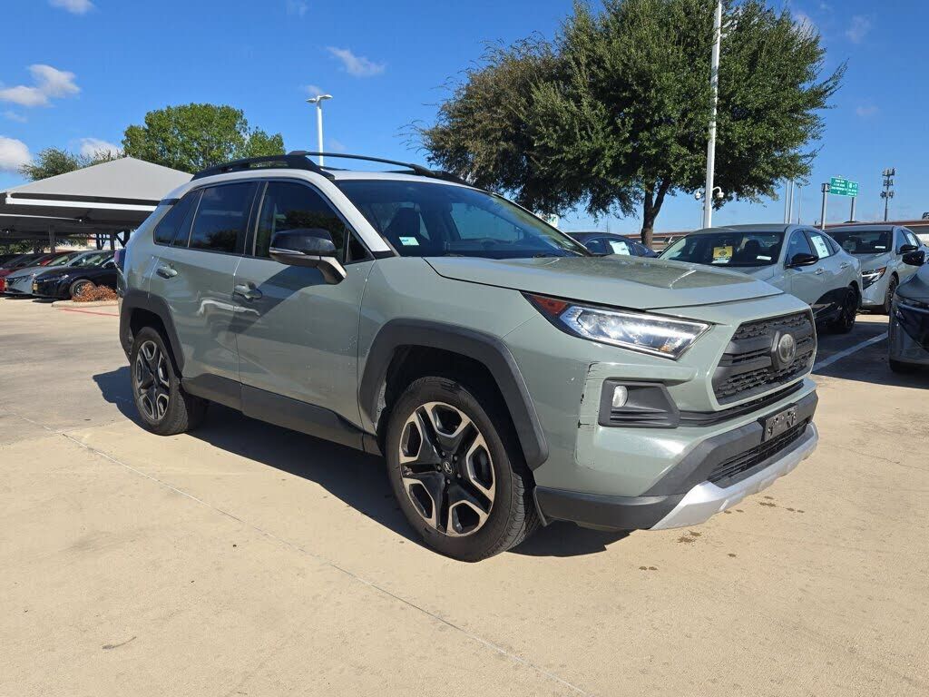 2019 TOYOTA RAV4