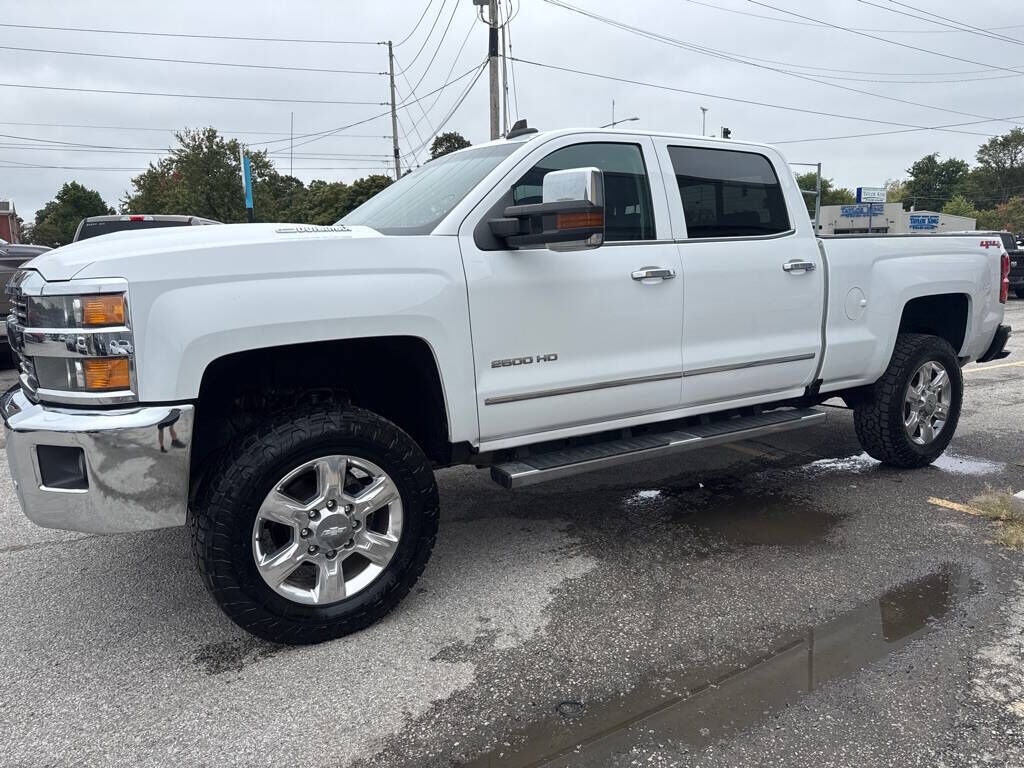 2018 CHEVROLET Silverado
