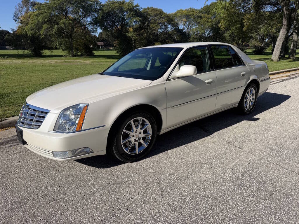 2011 CADILLAC DTS