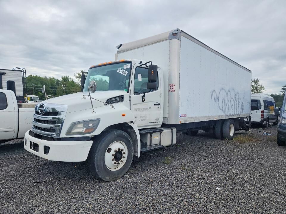 2016 HINO Conventional Type Truck
