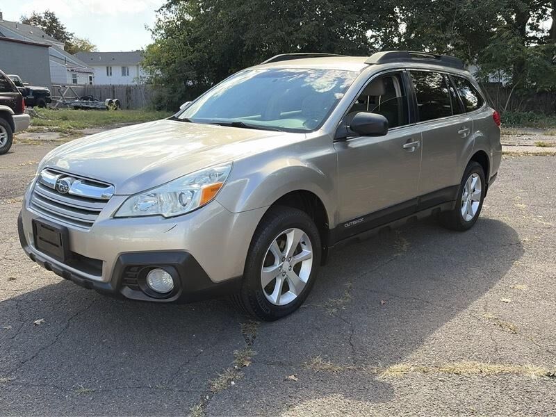 2014 SUBARU Outback