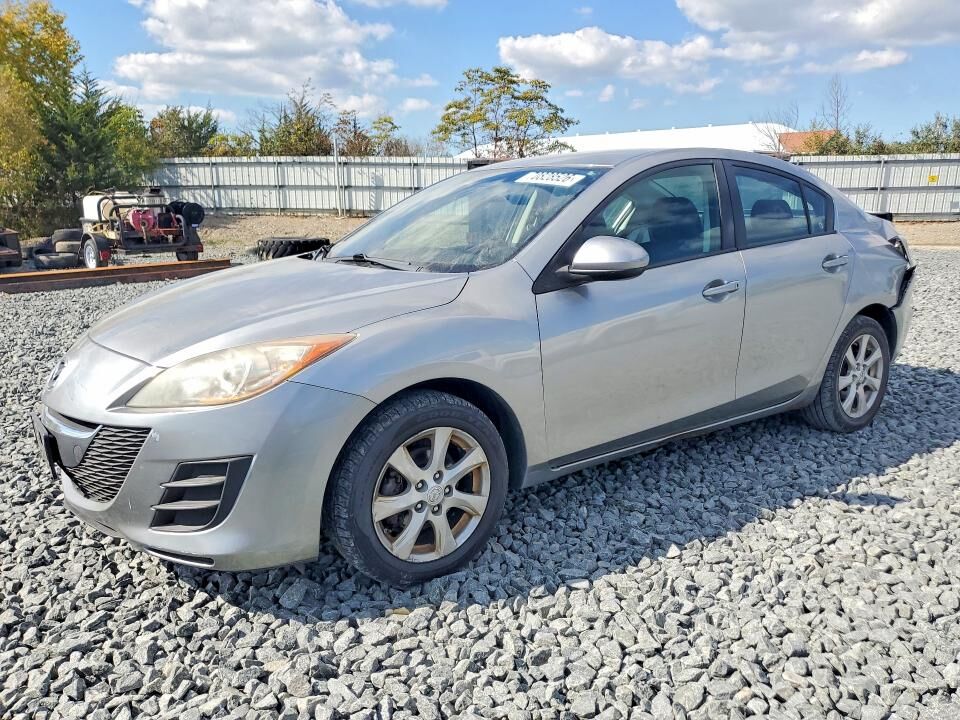 2010 MAZDA Mazda3