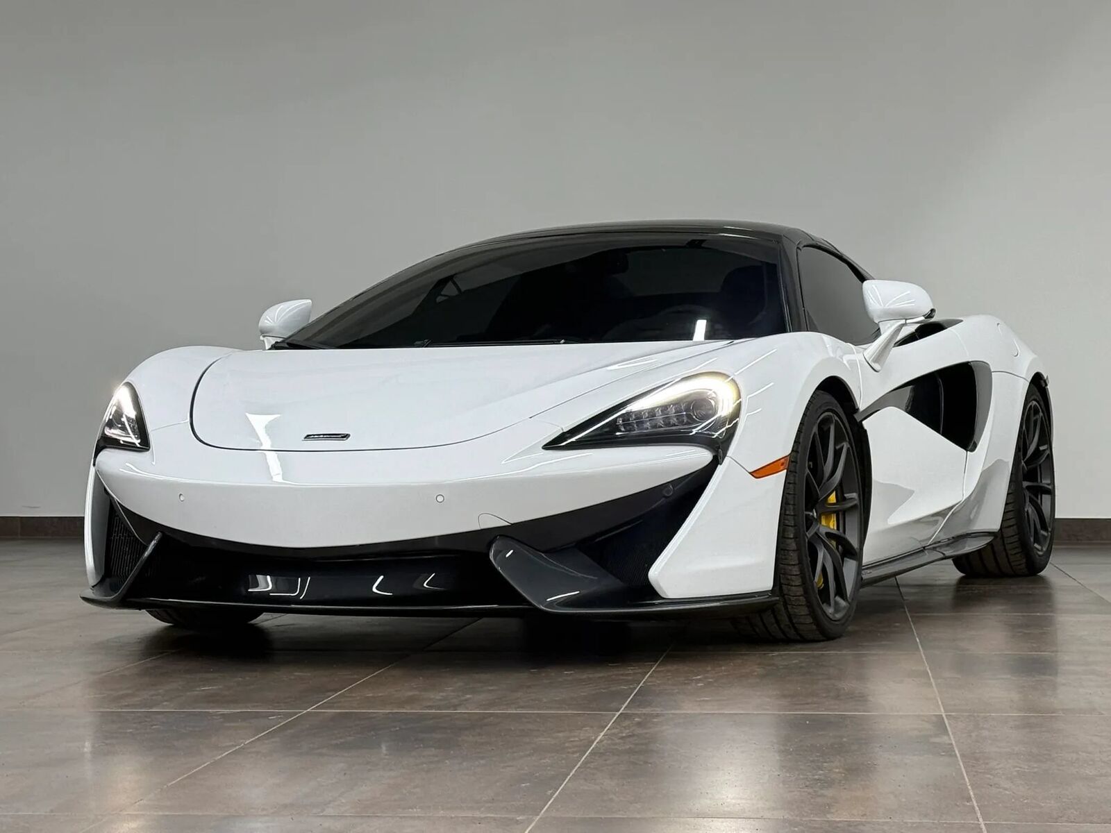 2019 MCLAREN 570S