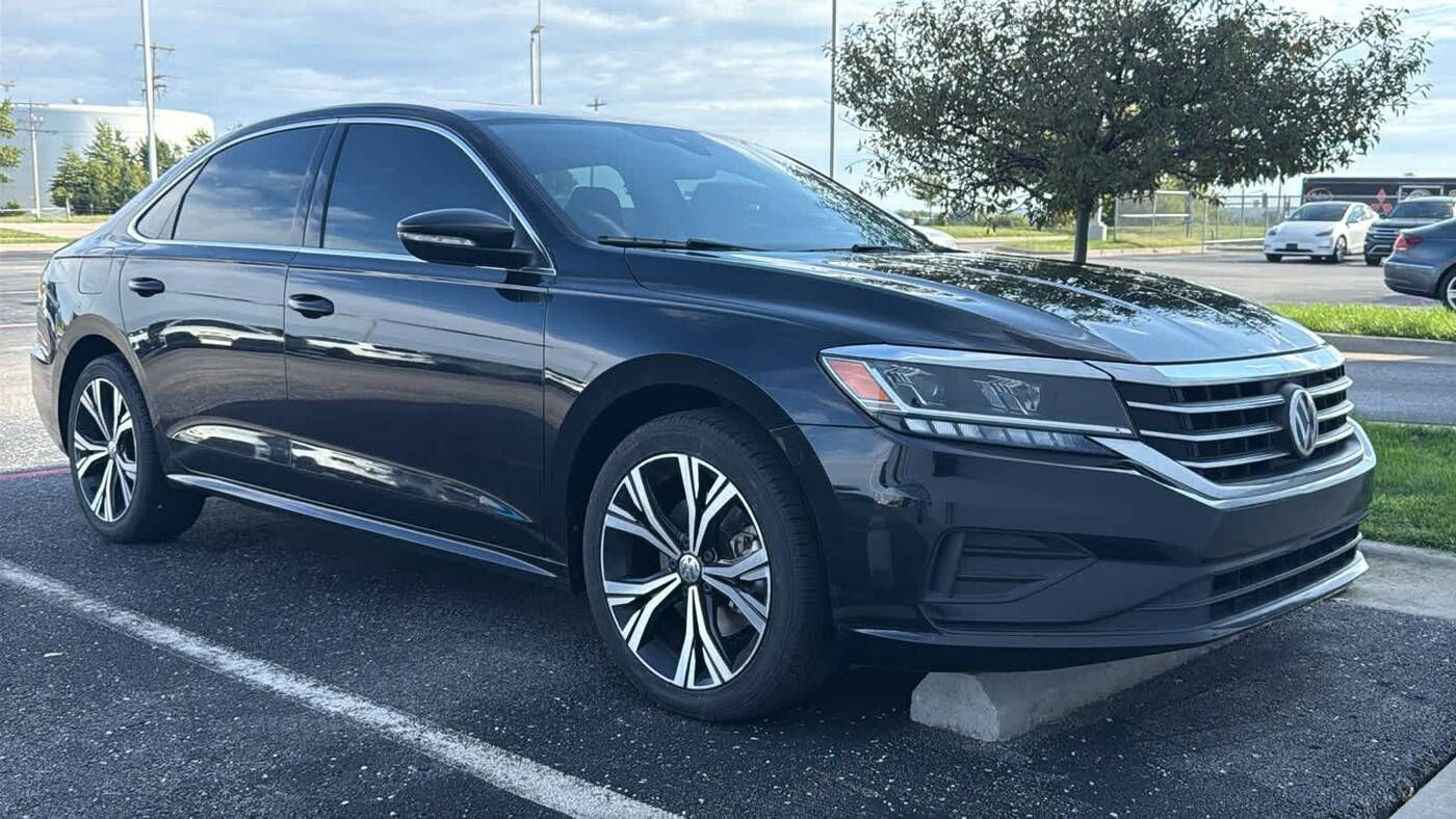 2022 VOLKSWAGEN Passat