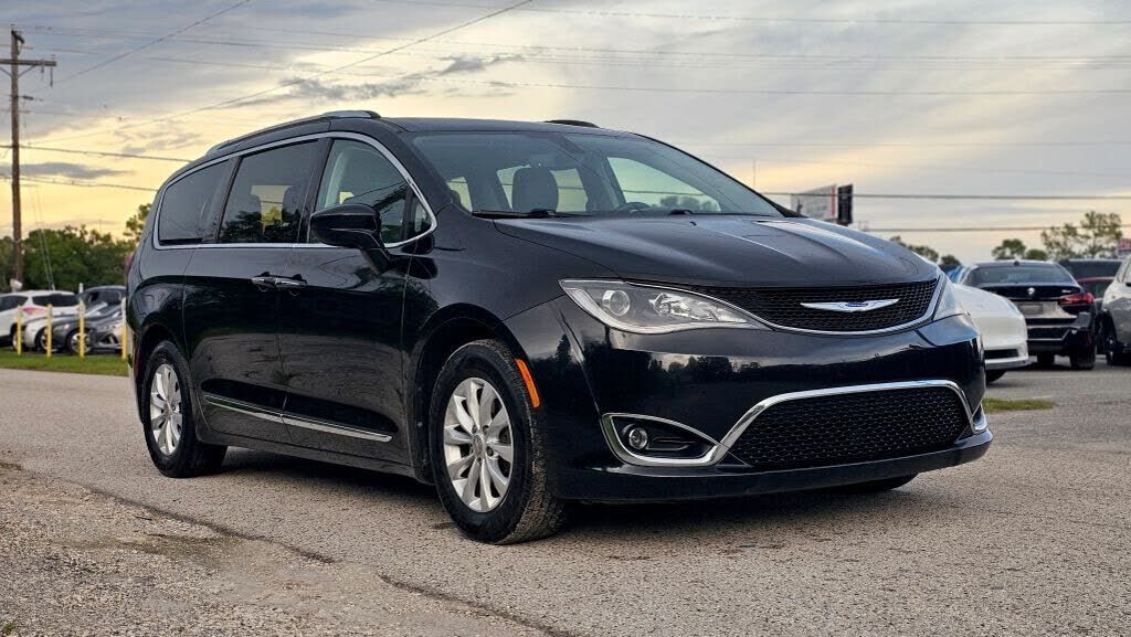 2019 CHRYSLER Pacifica