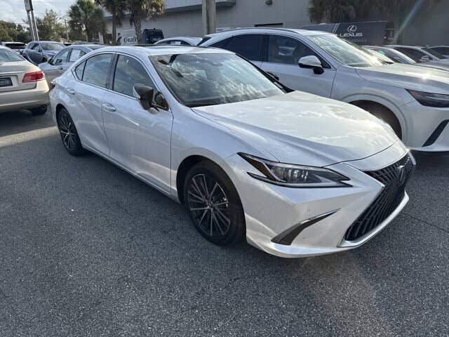 2023 LEXUS ES