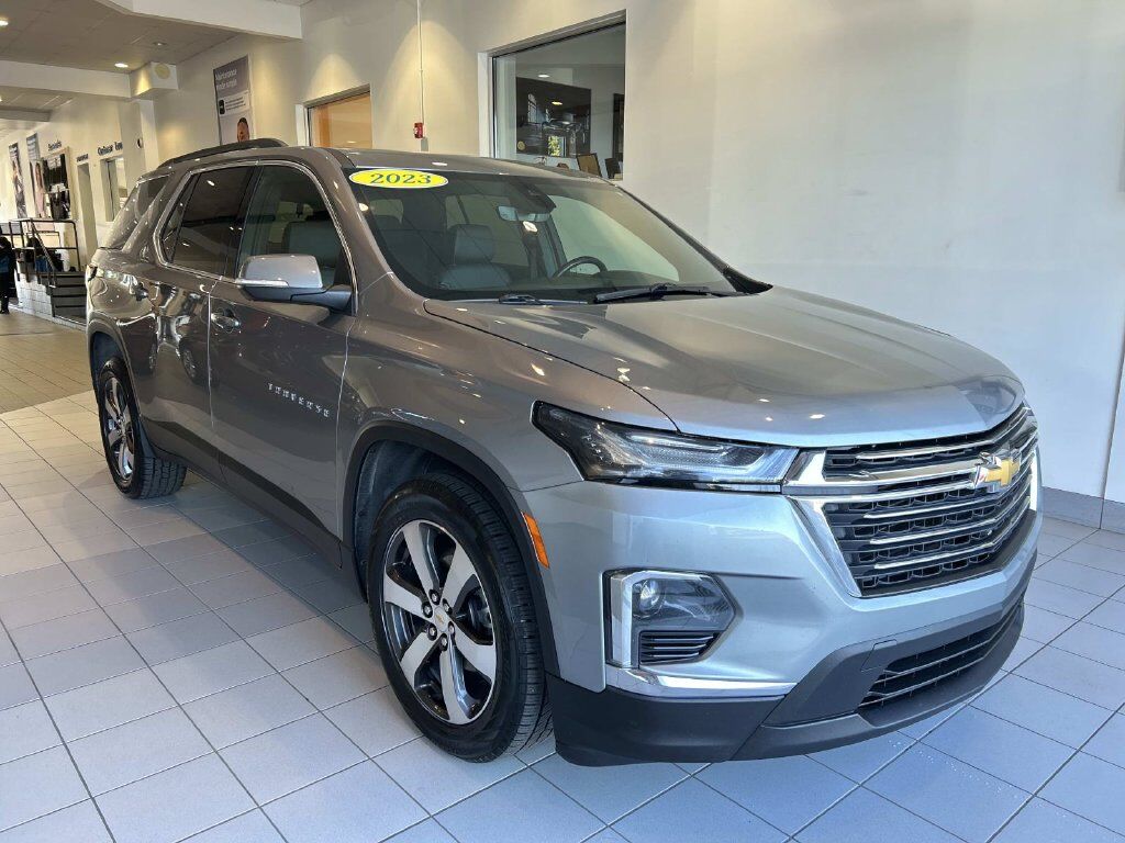 2023 CHEVROLET Traverse