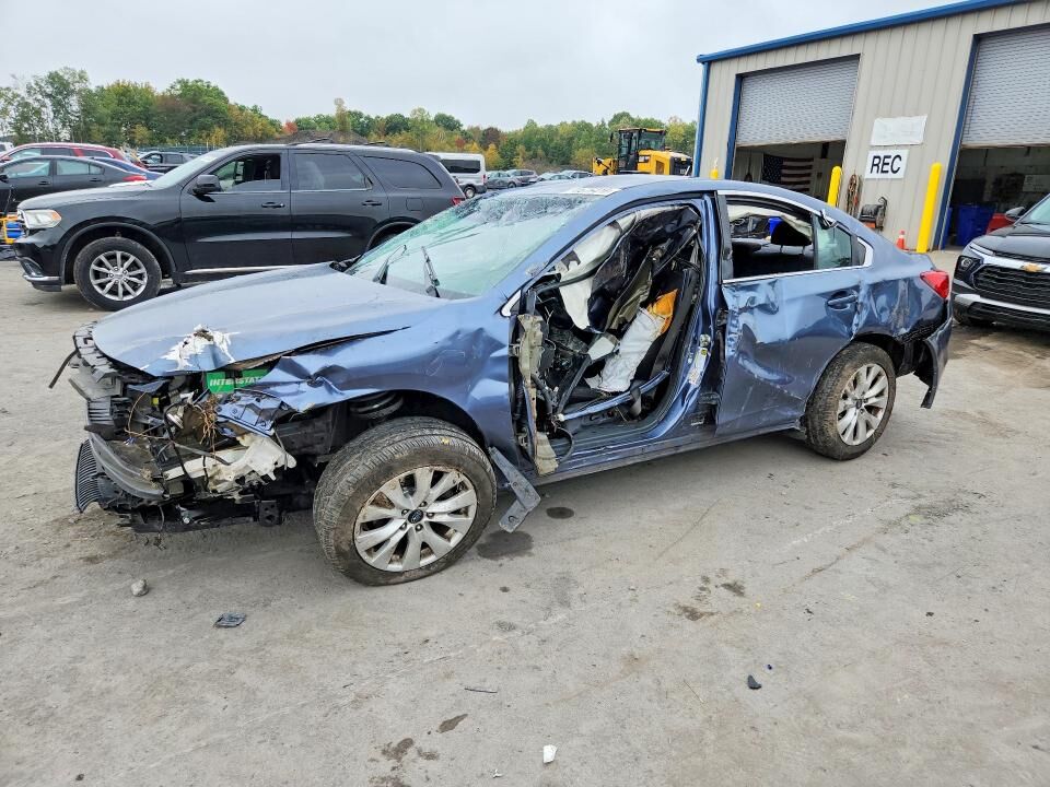 2016 SUBARU Legacy