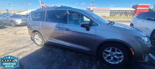 2017 CHRYSLER Pacifica