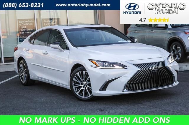 2019 LEXUS ES