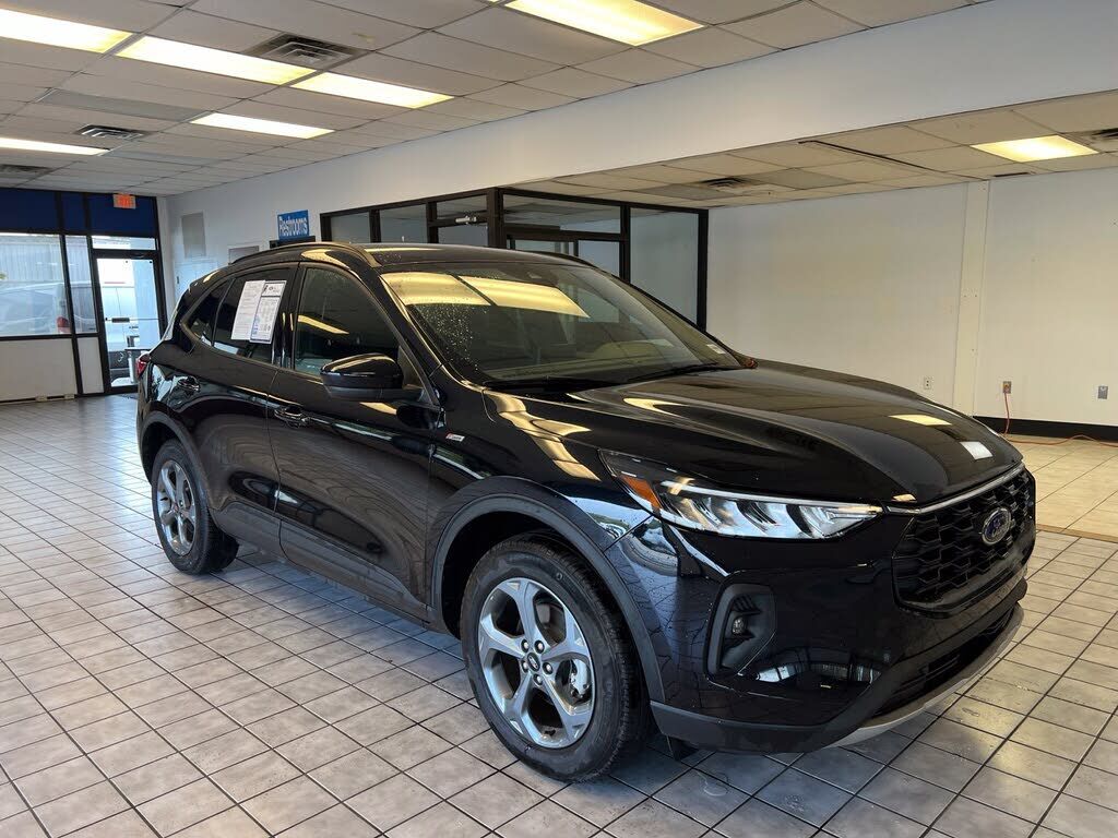 2025 FORD Escape