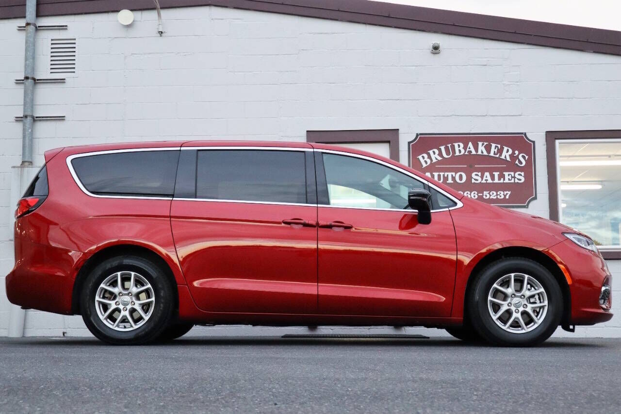 2025 CHRYSLER Pacifica