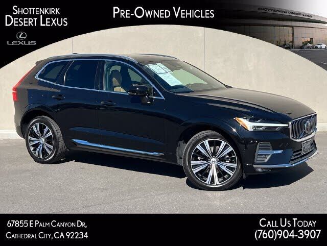 2022 VOLVO XC60
