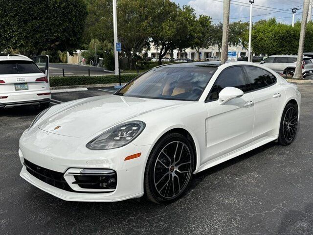 2023 PORSCHE Panamera