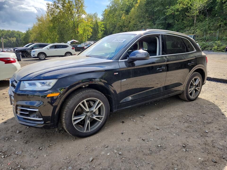 2020 AUDI Q5 e