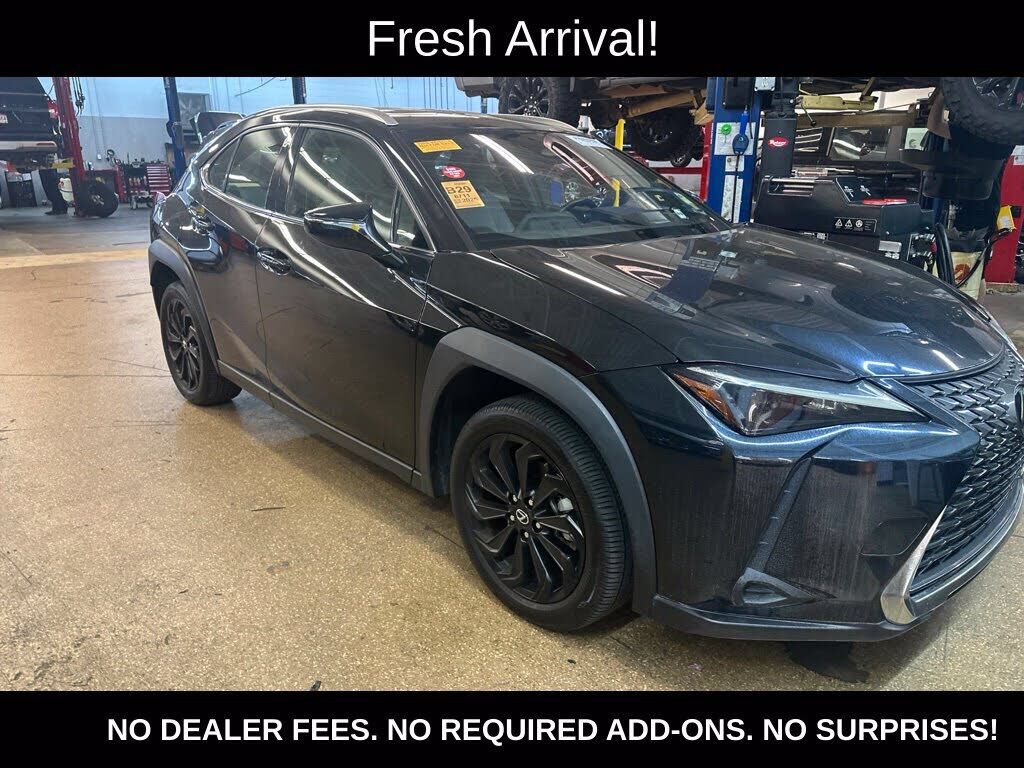 2025 LEXUS UX
