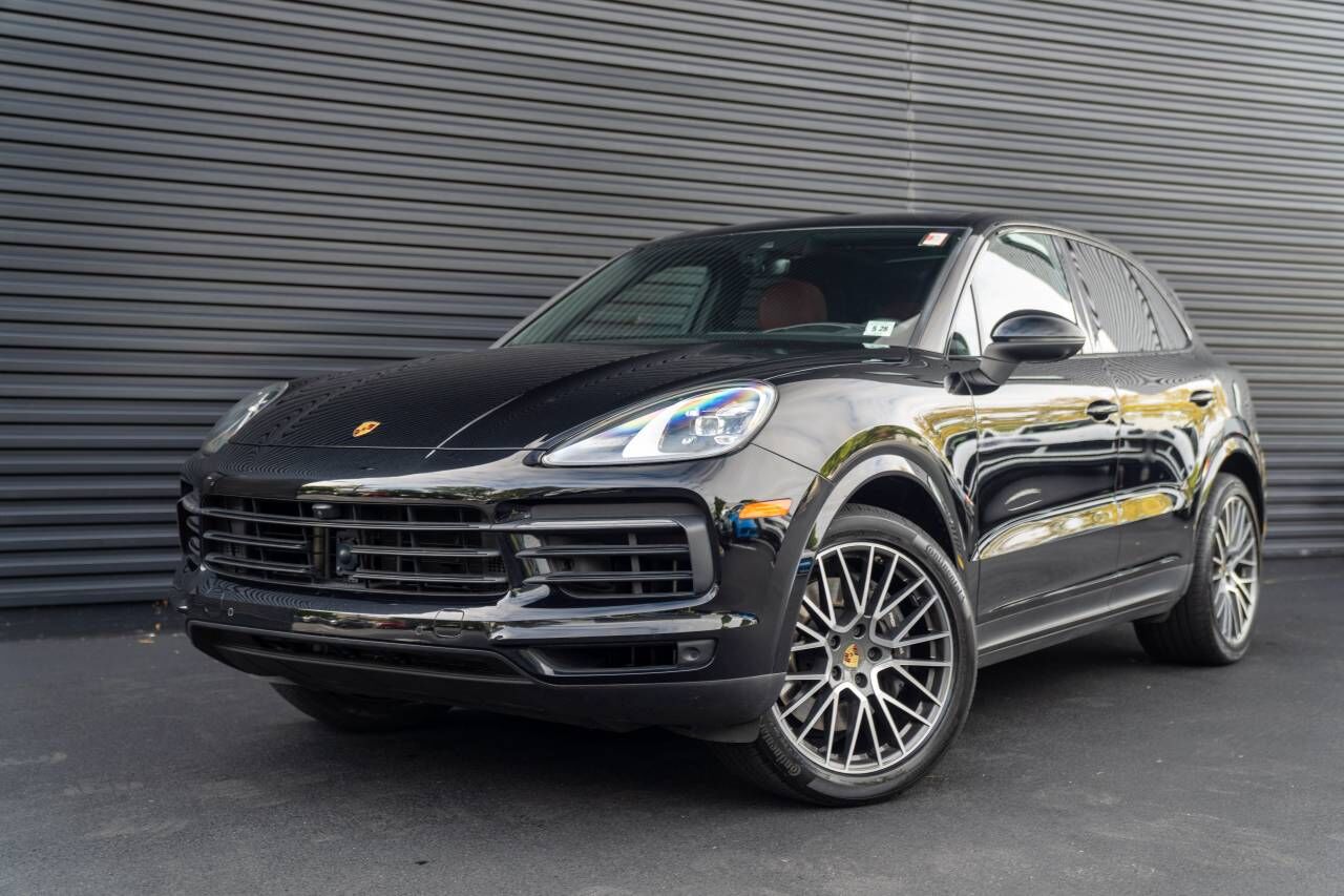 2023 PORSCHE Cayenne