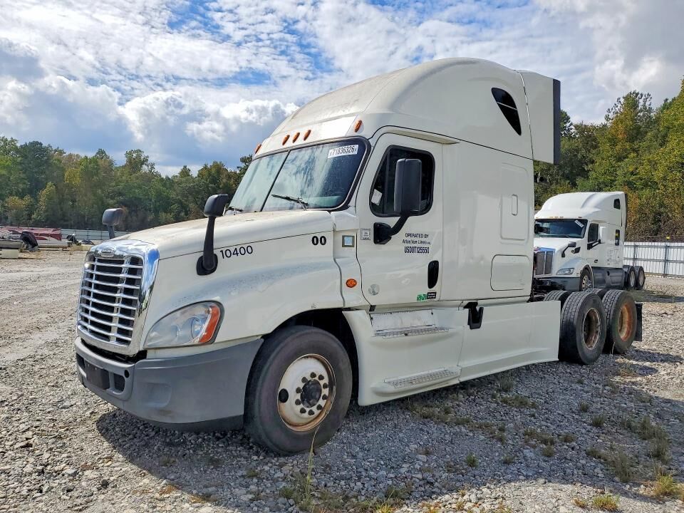 2015 FREIGHTLINER Cascadia