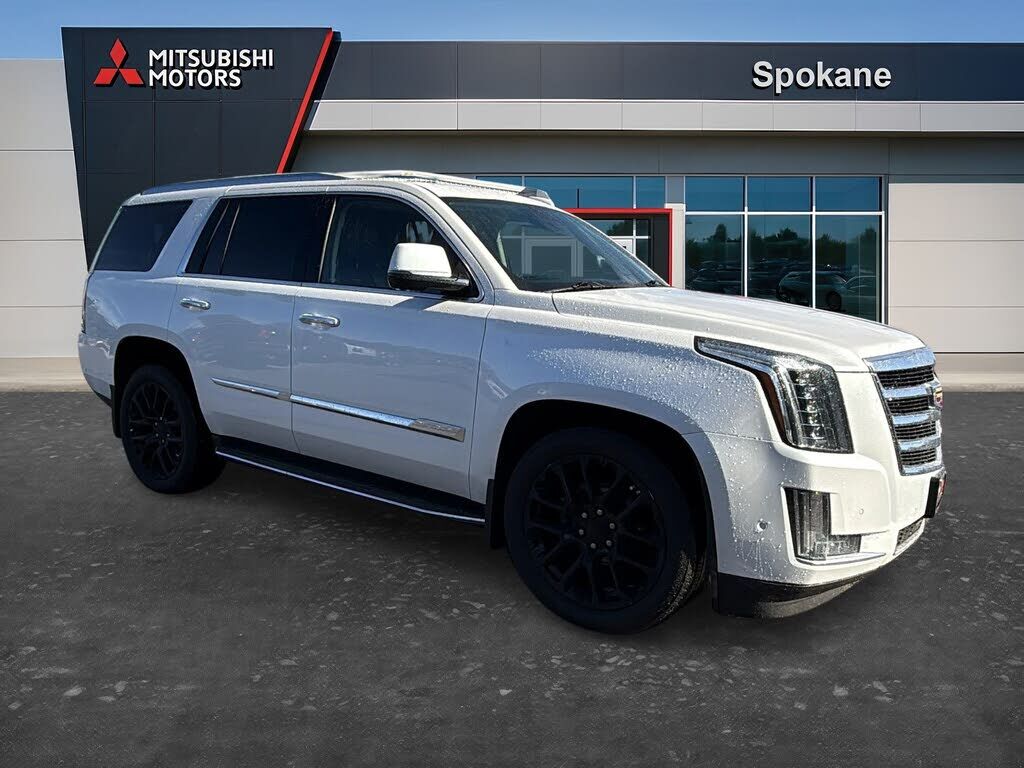 2017 CADILLAC Escalade