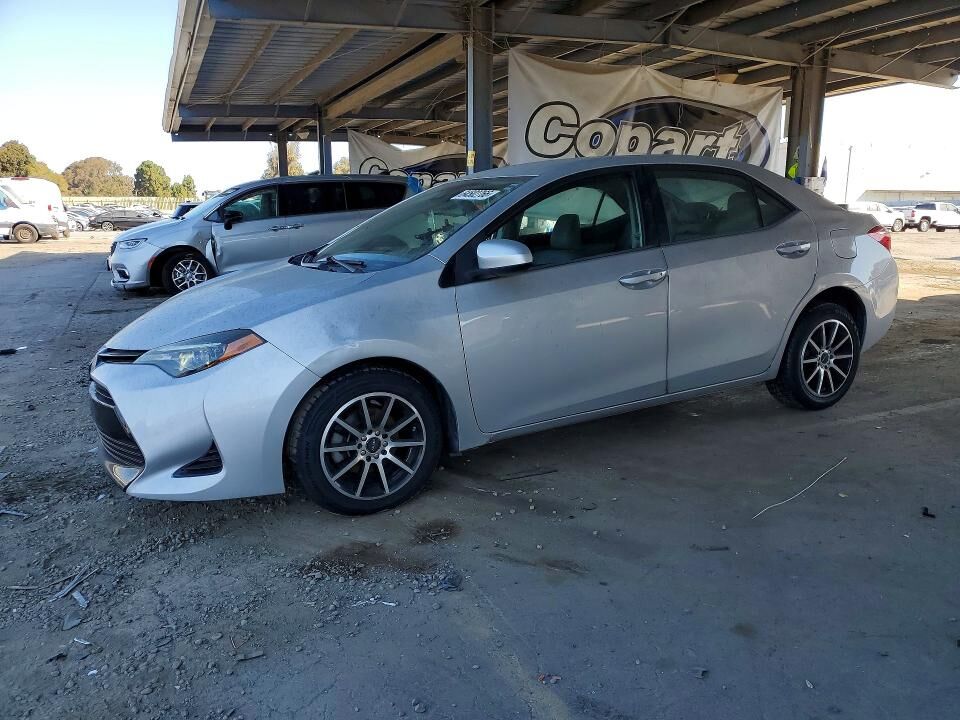 2018 TOYOTA Corolla