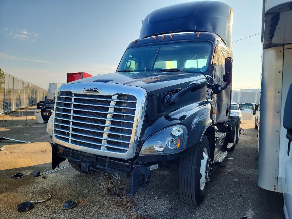 2020 FREIGHTLINER Cascadia