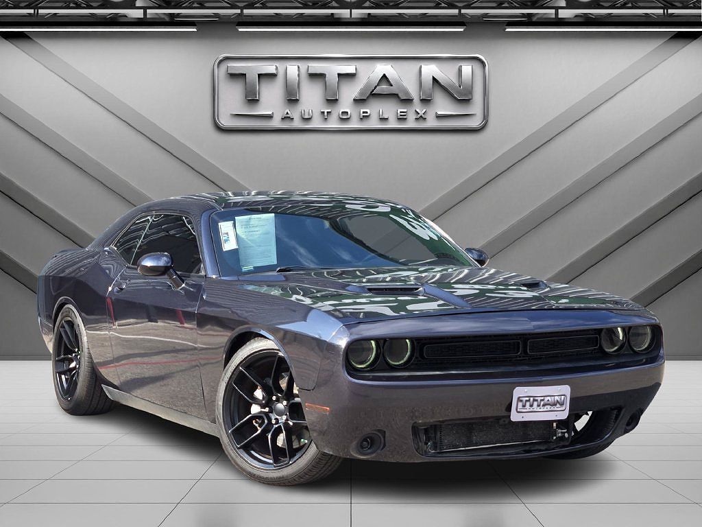2016 DODGE Challenger