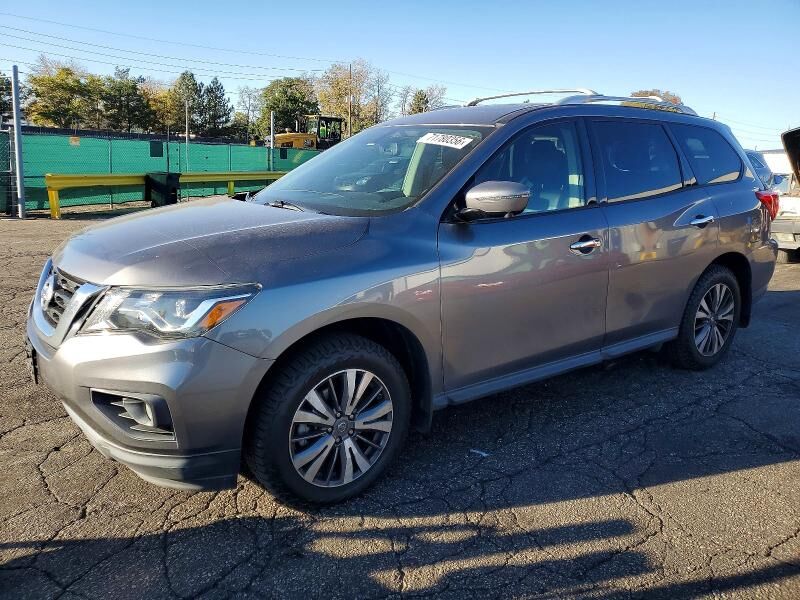 2017 NISSAN Pathfinder