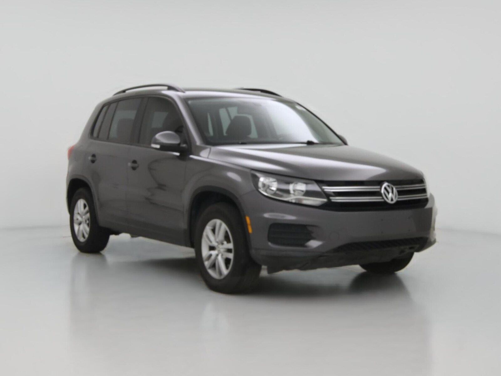 2016 VOLKSWAGEN Tiguan