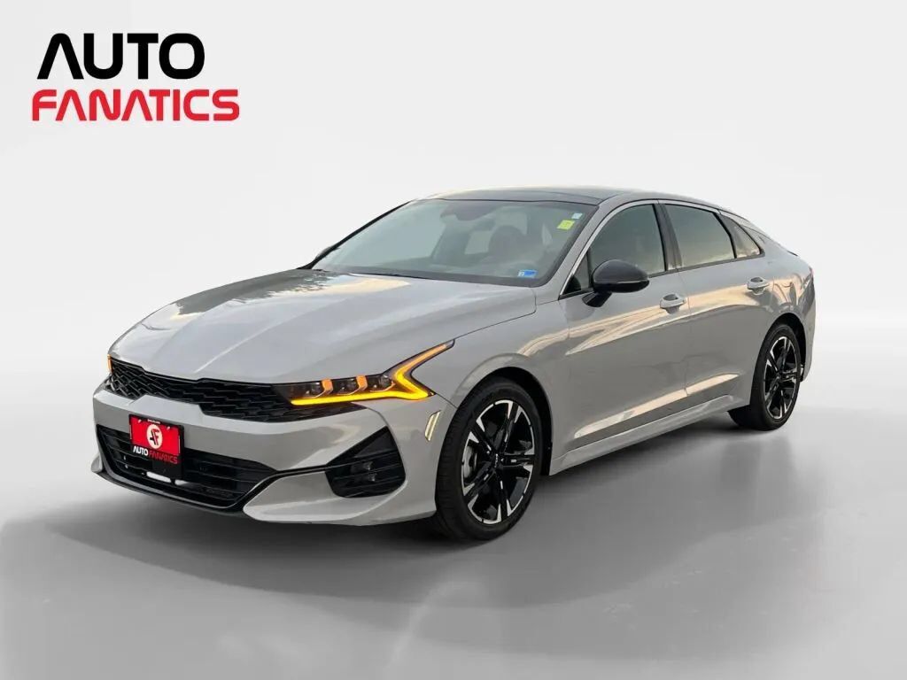 2022 KIA K5