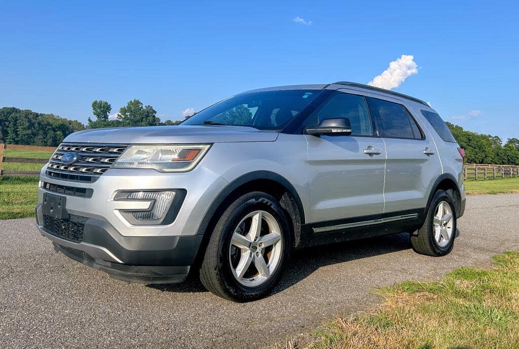 2016 FORD Explorer