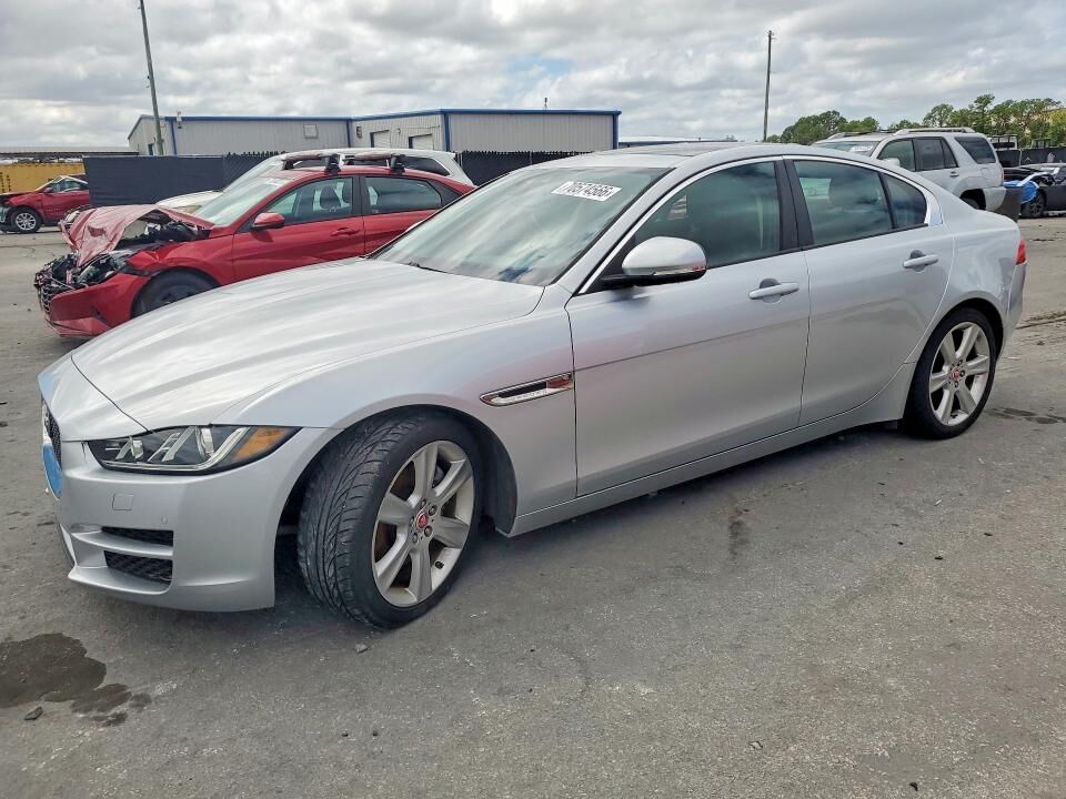 2017 JAGUAR XE