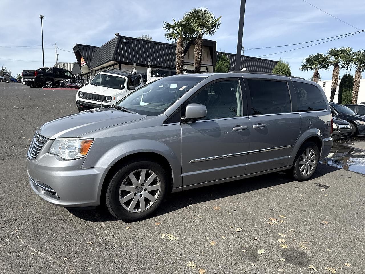 2015 CHRYSLER Town and Country