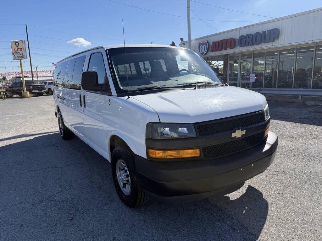 2022 CHEVROLET Express