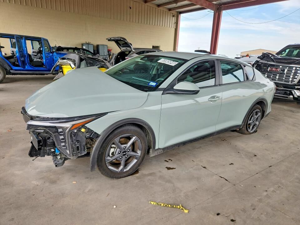 2025 KIA K4
