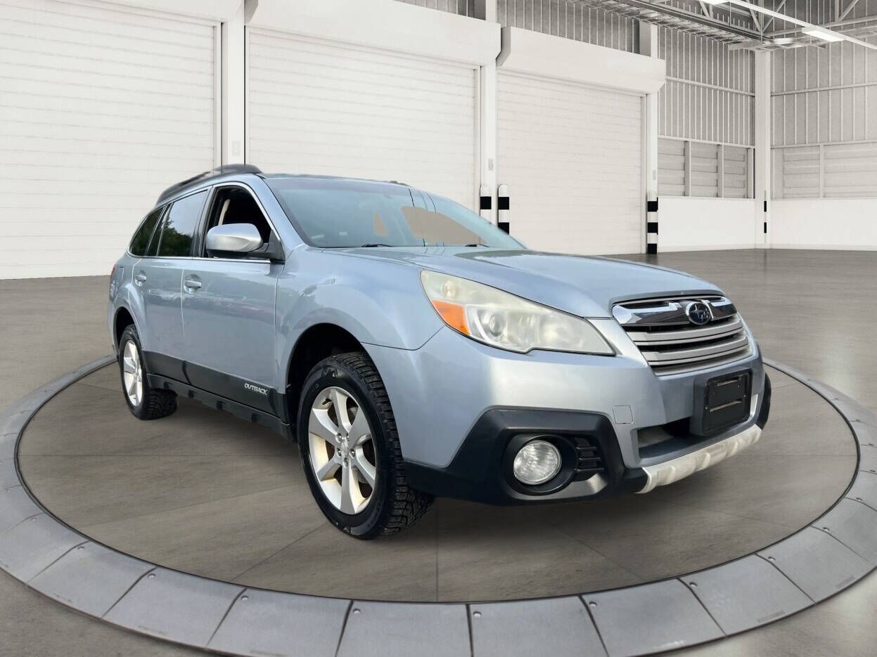 2014 SUBARU Outback
