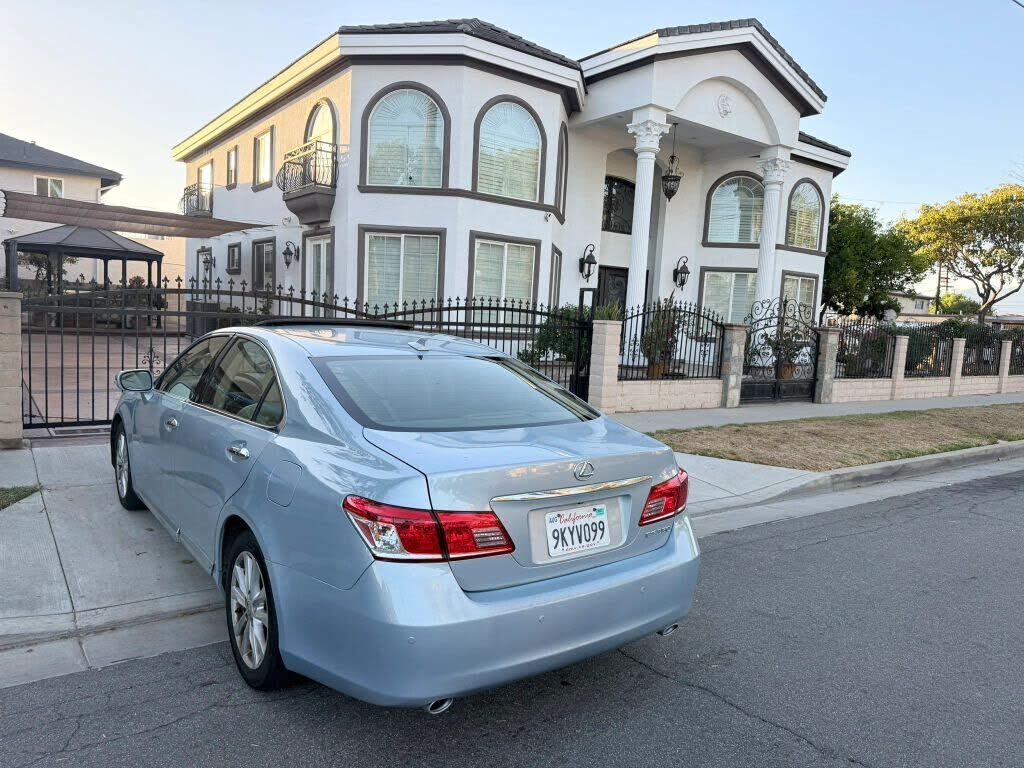 2011 LEXUS ES