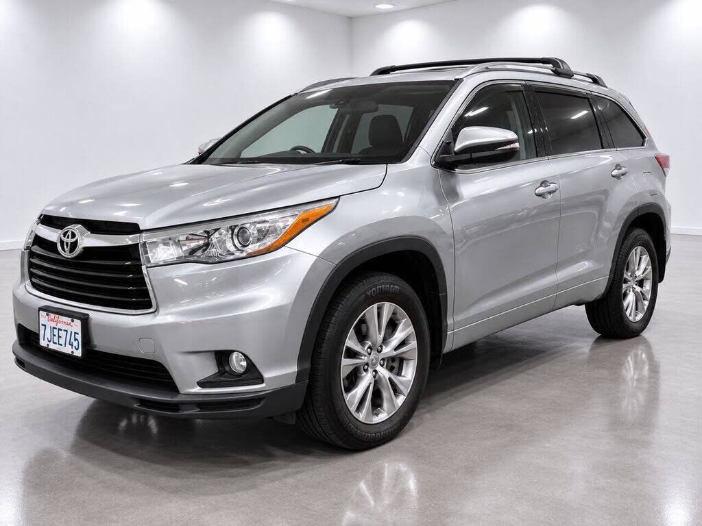 2015 TOYOTA Highlander